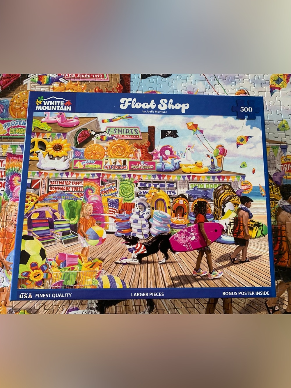 White Mountain Float Shop 500-Piece Puzzle - Colorful Scene